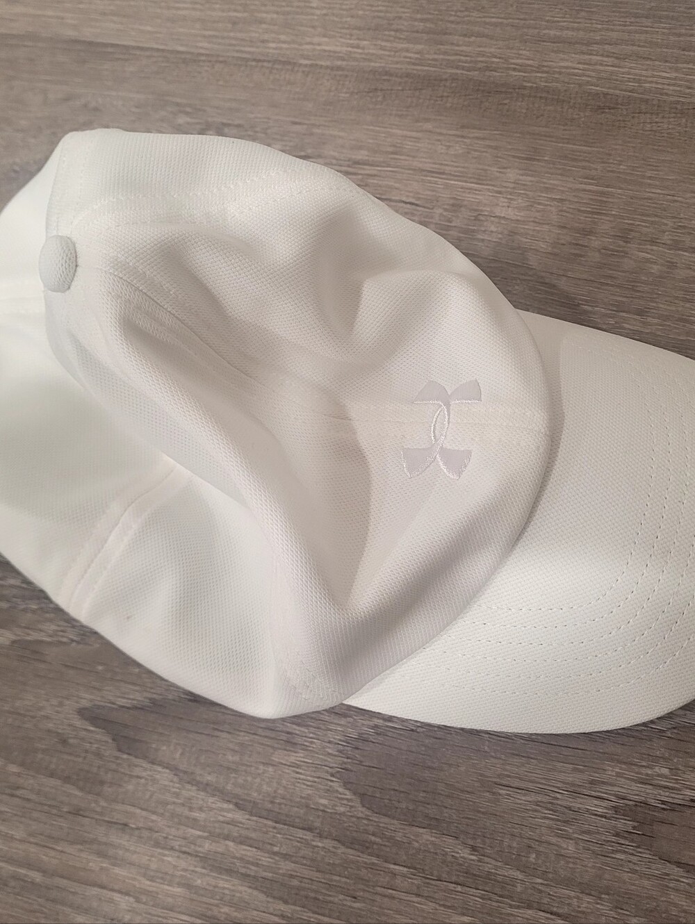 Women's Under Armour White Mesh Performance Cap - Picture 3 of 4